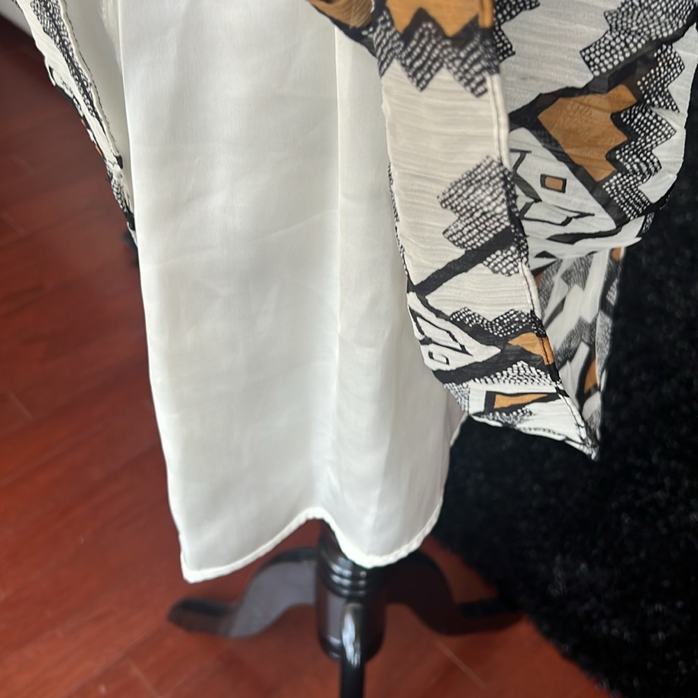 Pleated Dress Pattern With Red Color Block Top - image 3